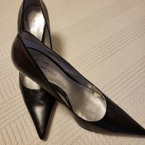 Black nine west pumps